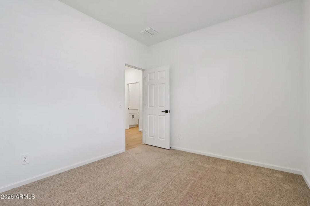 Real Estate Picture 23