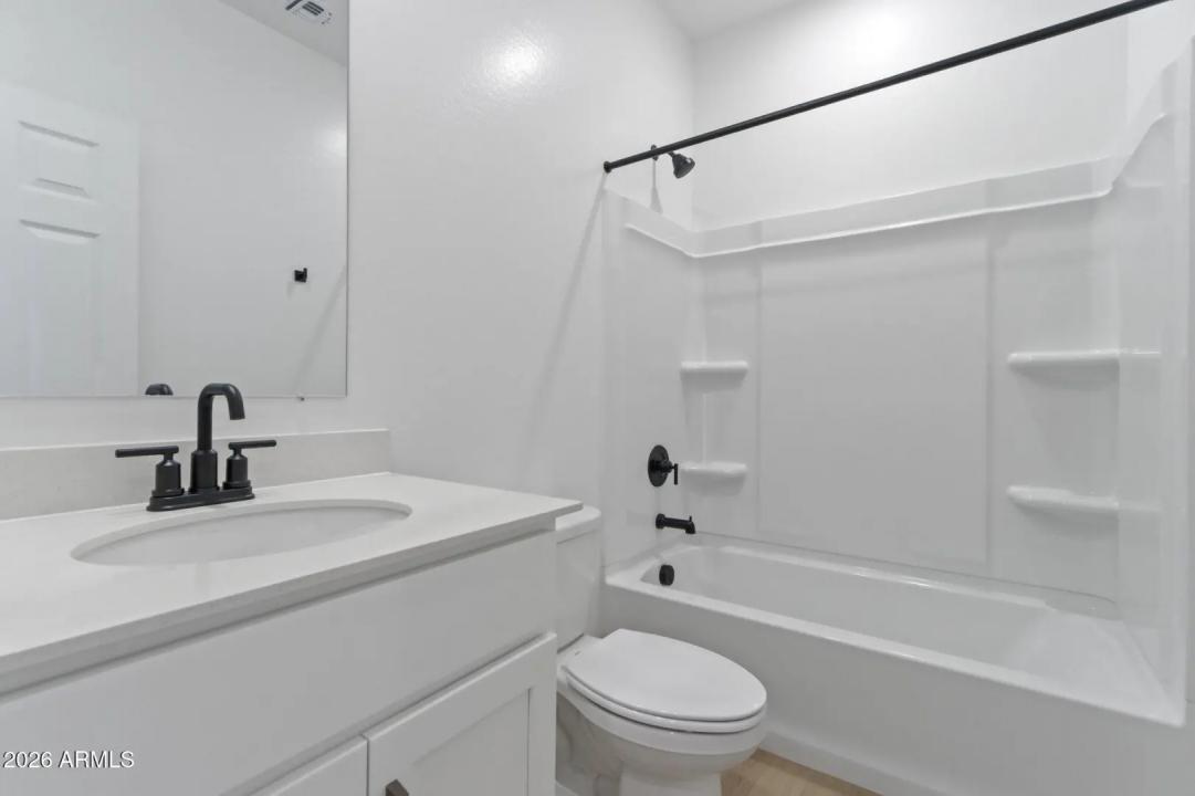 Real Estate Picture 27