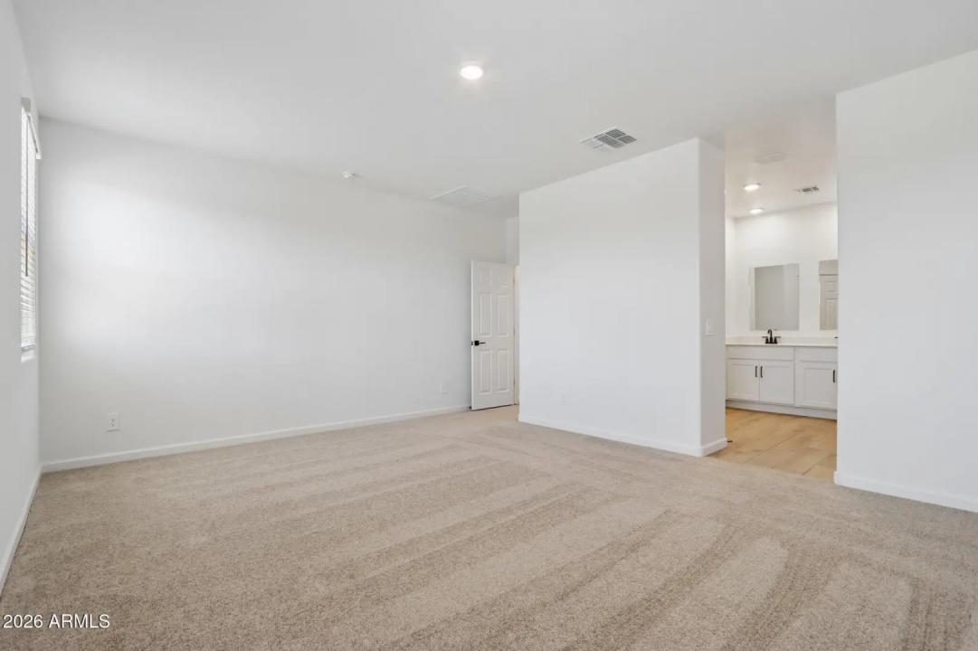 Real Estate Picture 28