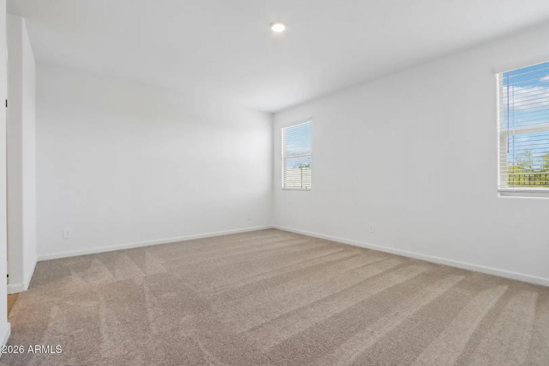 Real Estate Picture 30