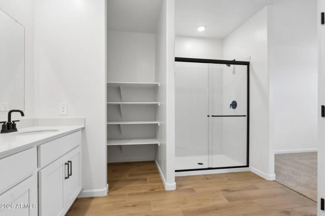 Real Estate Picture 33