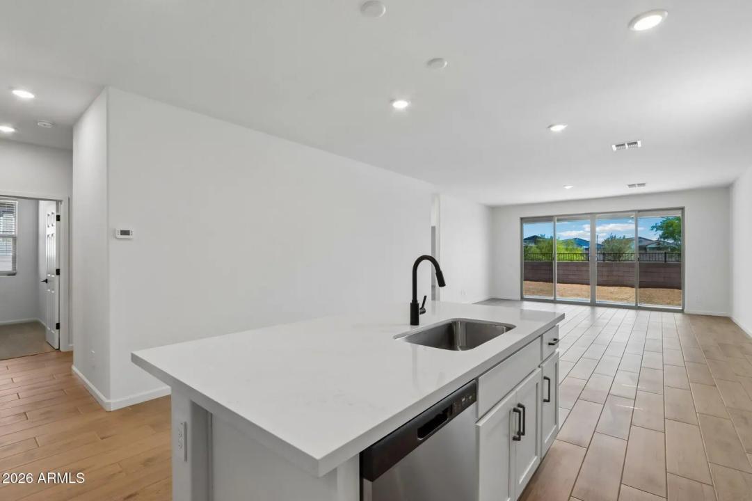 Real Estate Picture 37
