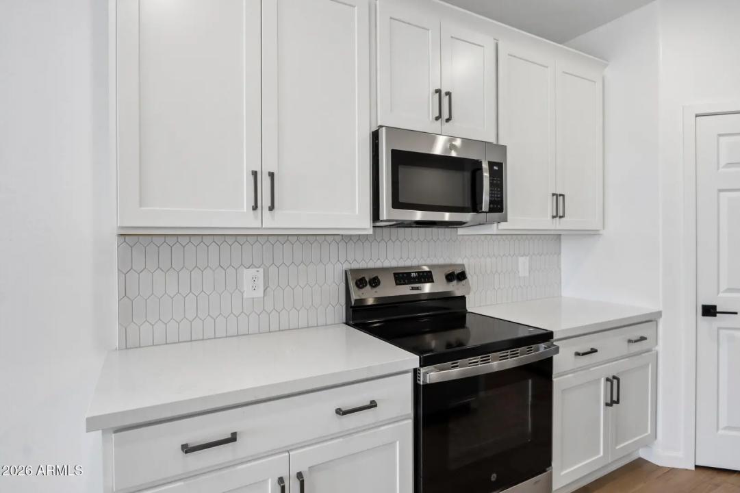 Real Estate Picture 38