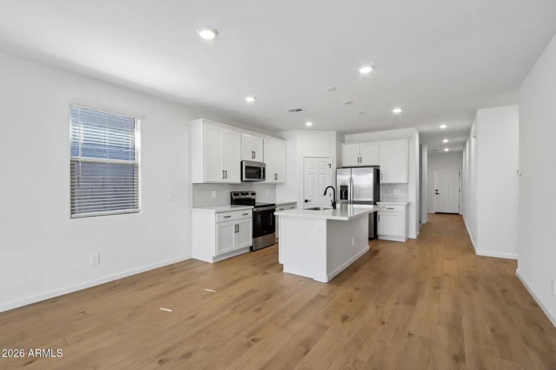 Real Estate Picture 40