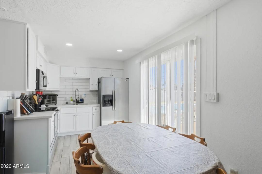 Real Estate Picture 6