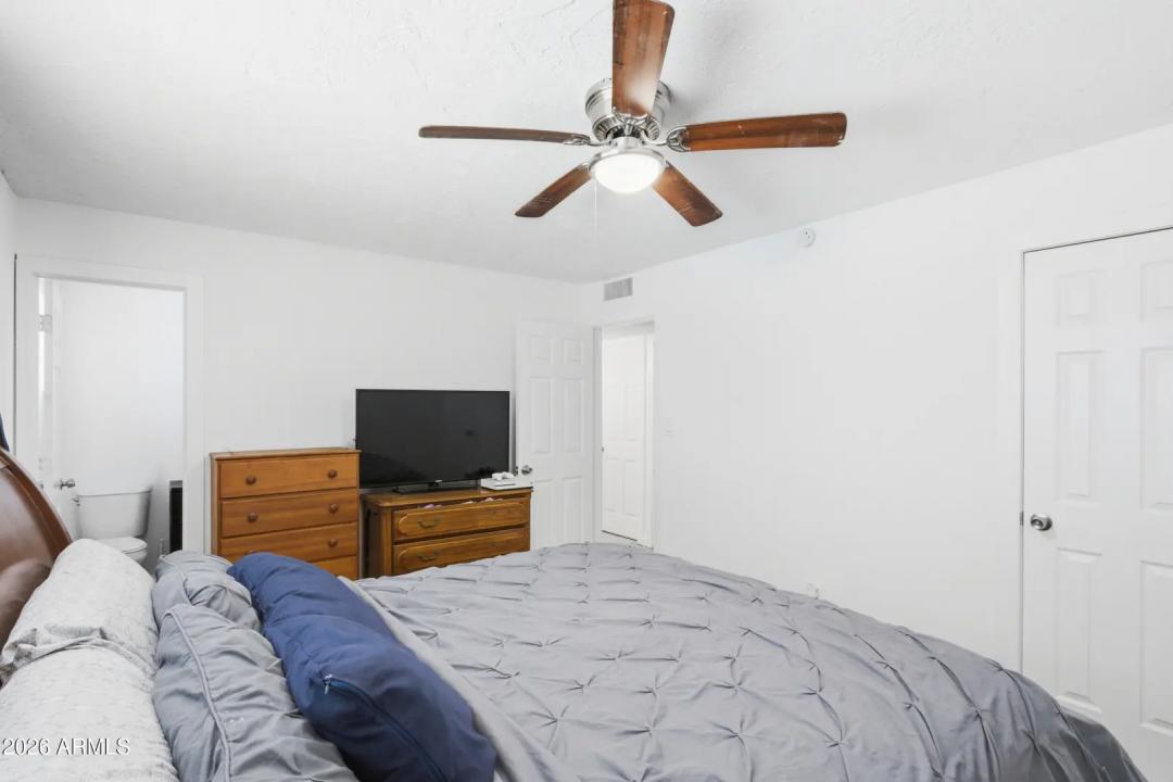 Real Estate Picture 10