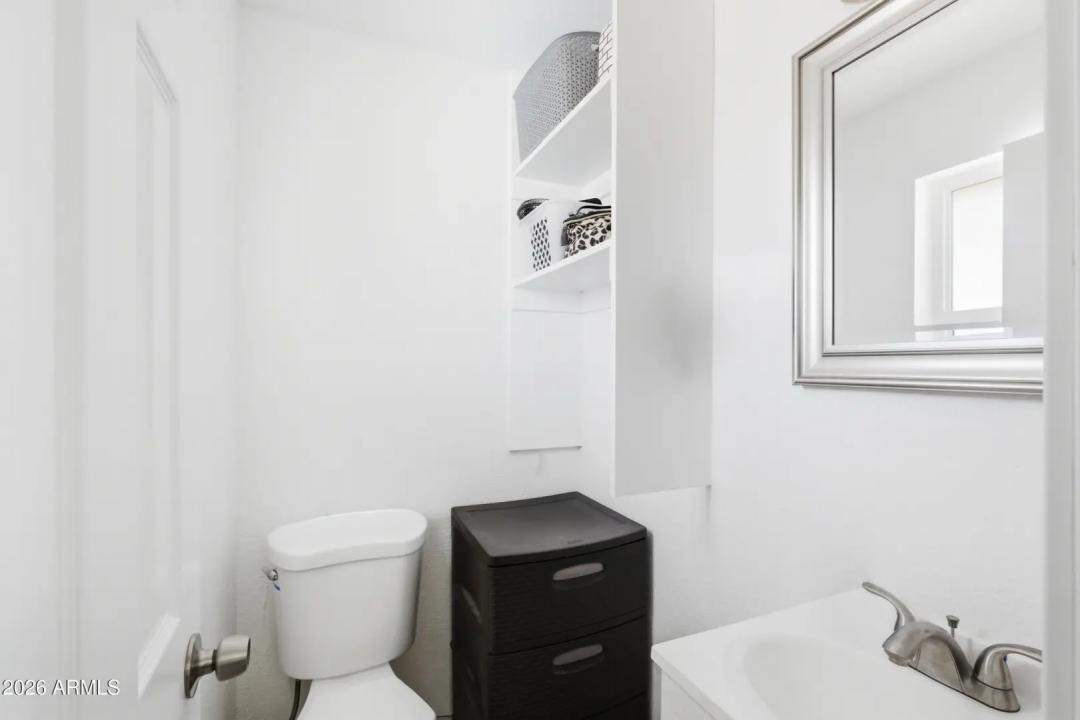 Real Estate Picture 11