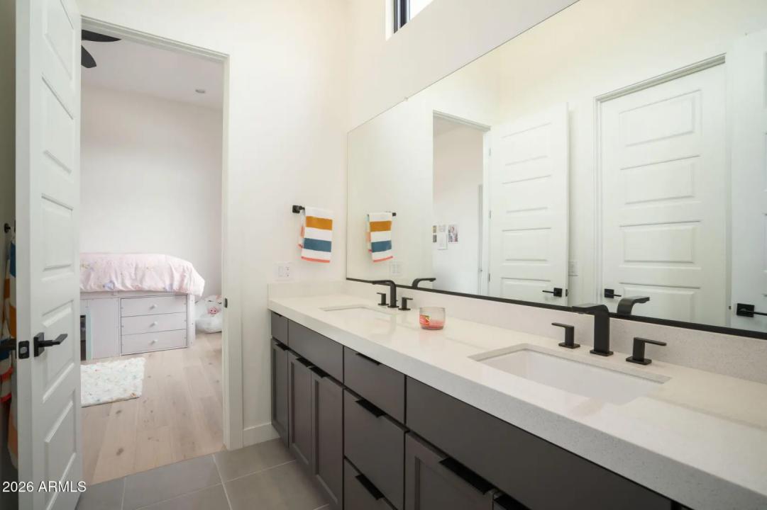 Real Estate Picture 27