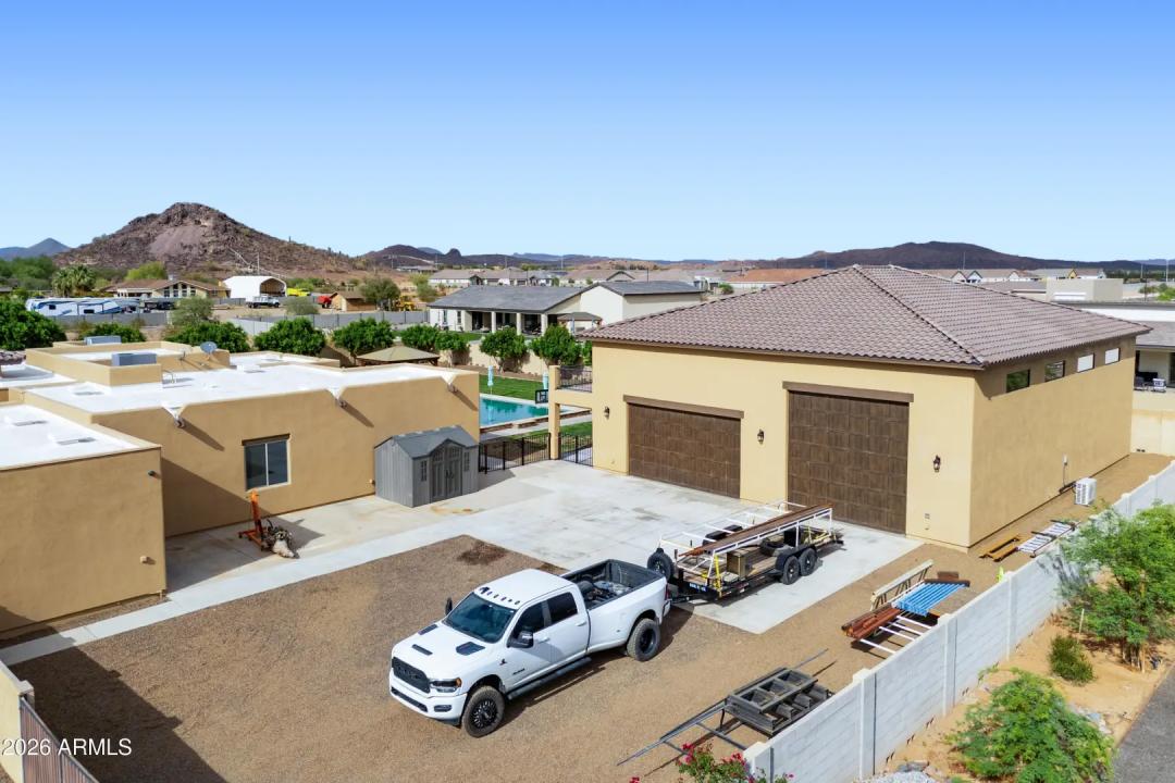 Real Estate Picture 9