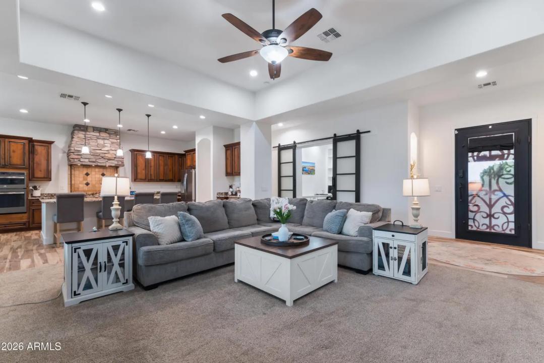 Real Estate Picture 17