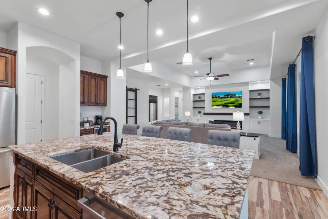 Real Estate Picture 22