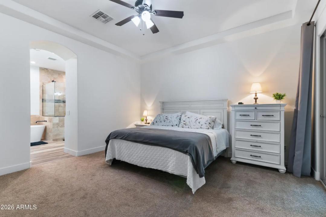 Real Estate Picture 34