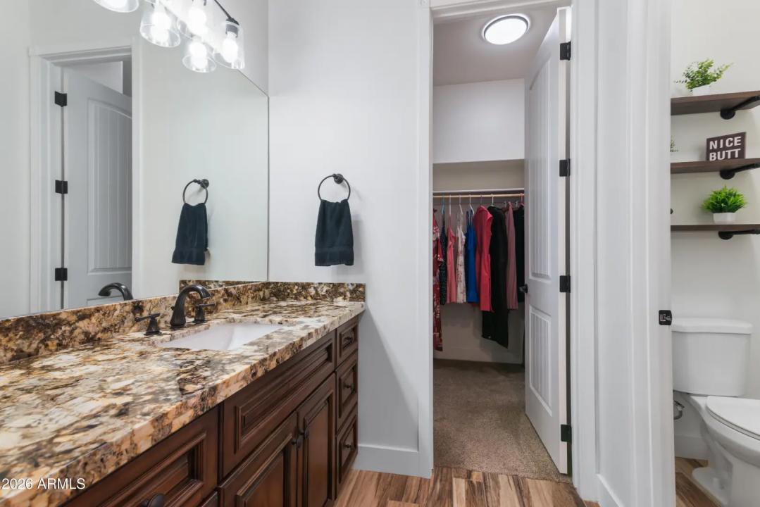 Real Estate Picture 32