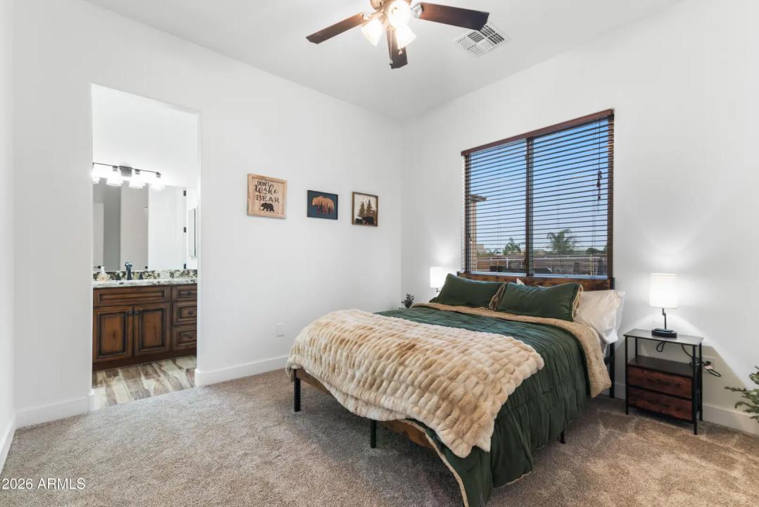 Real Estate Picture 43