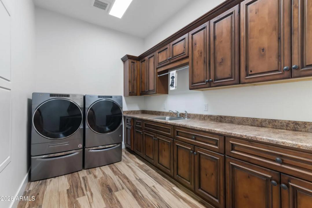 Real Estate Picture 28