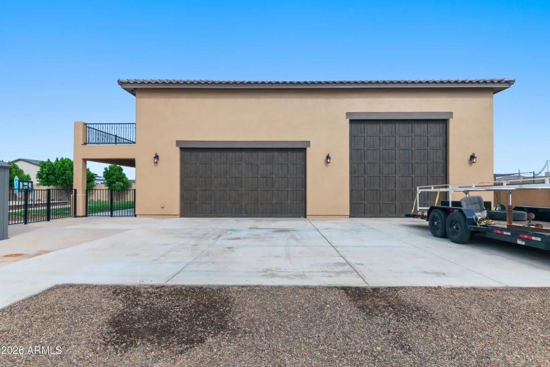 Real Estate Picture 10