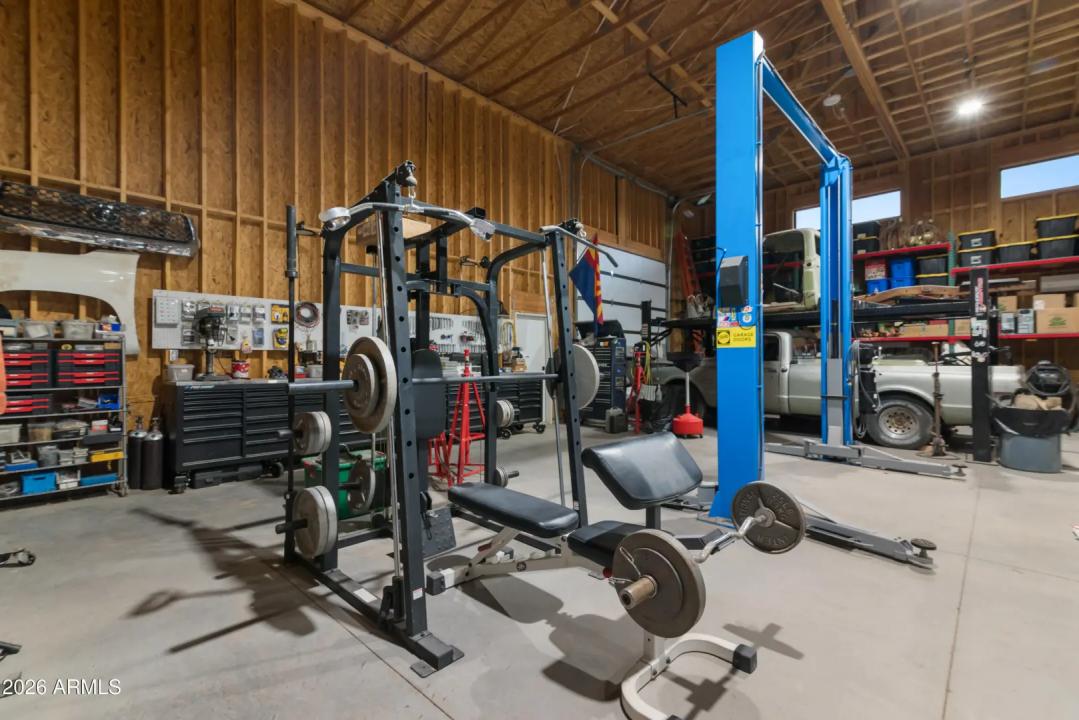 Real Estate Picture 14