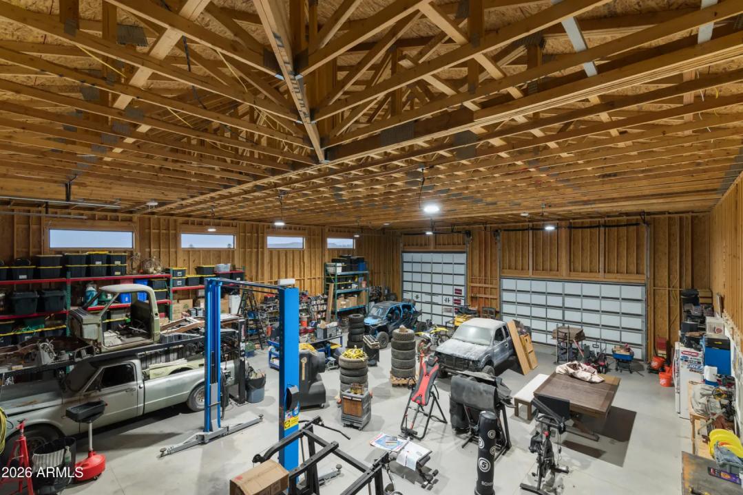 Real Estate Picture 11