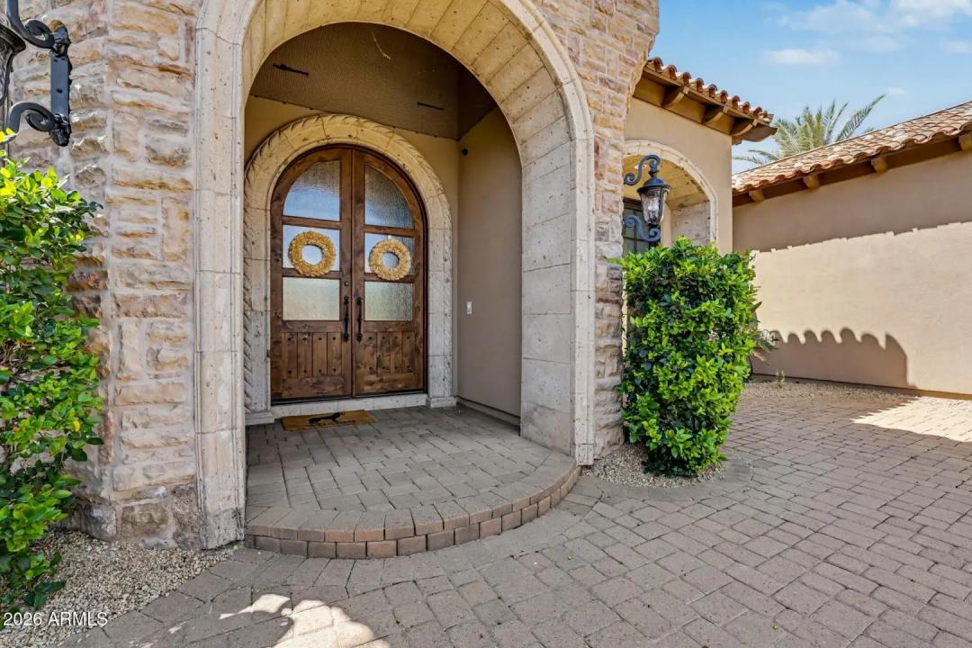 Real Estate Picture 10