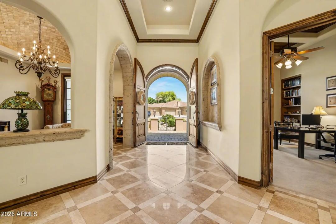 Real Estate Picture 14