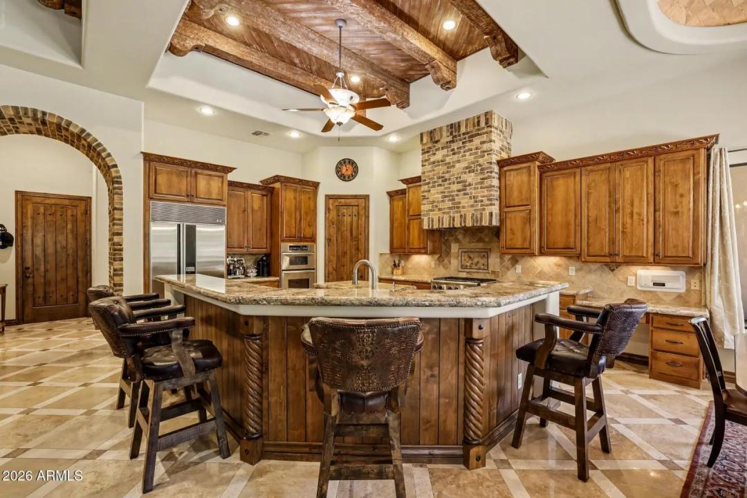 Real Estate Picture 15