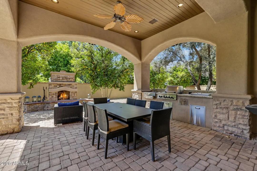 Real Estate Picture 2