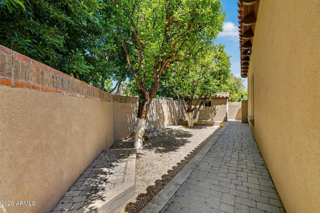 Real Estate Picture 81