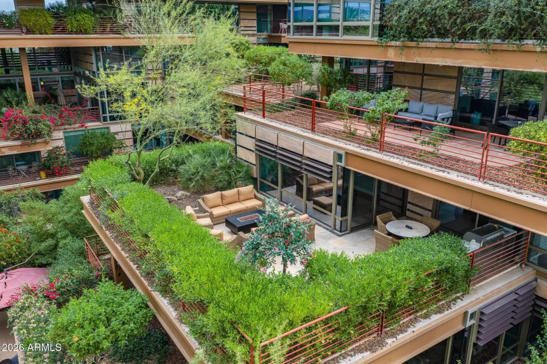 Real Estate Picture 9