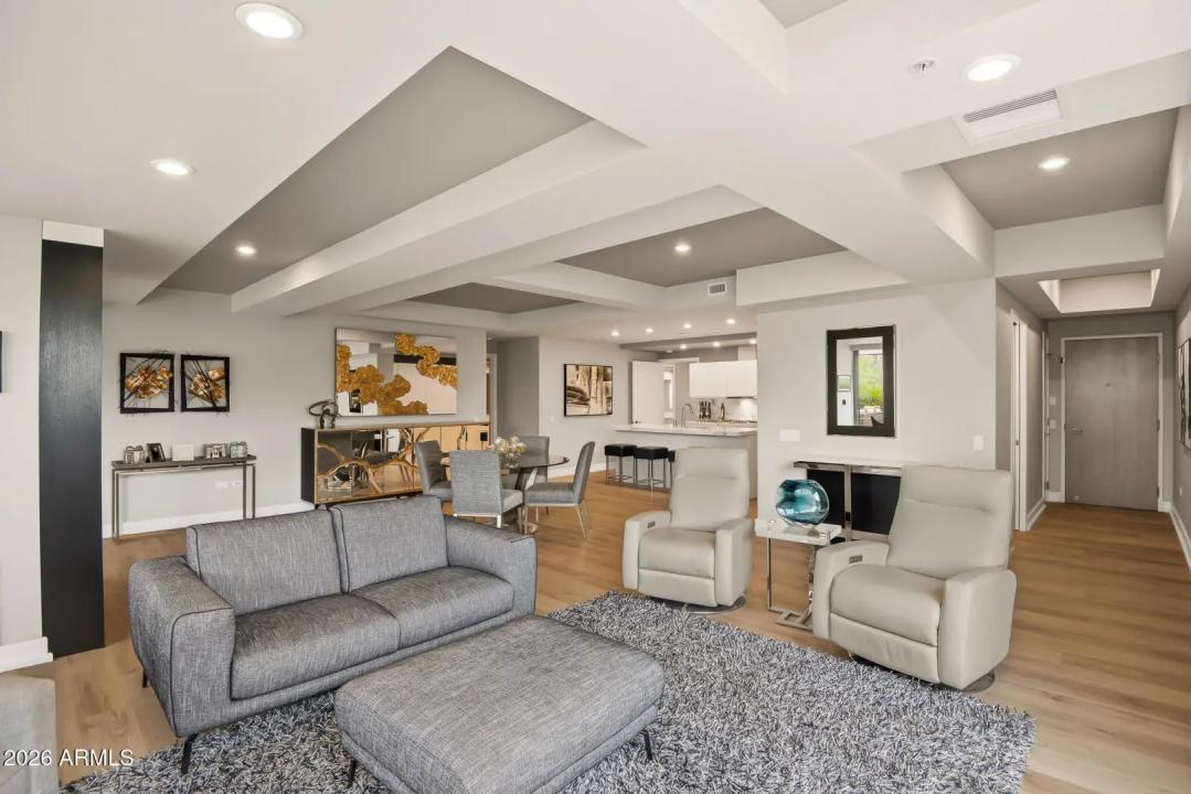 Real Estate Picture 17