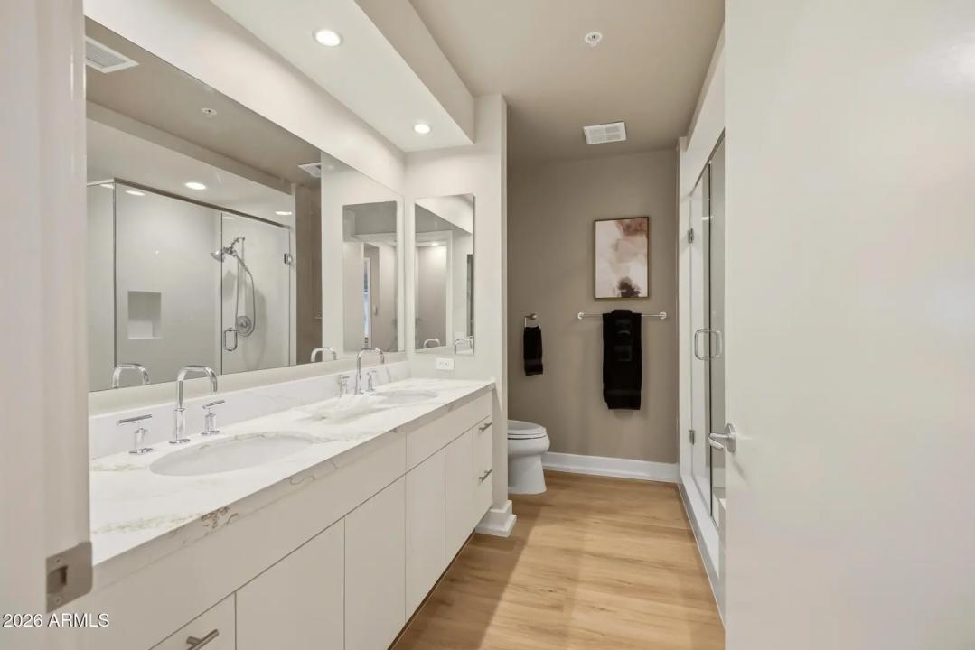 Real Estate Picture 35