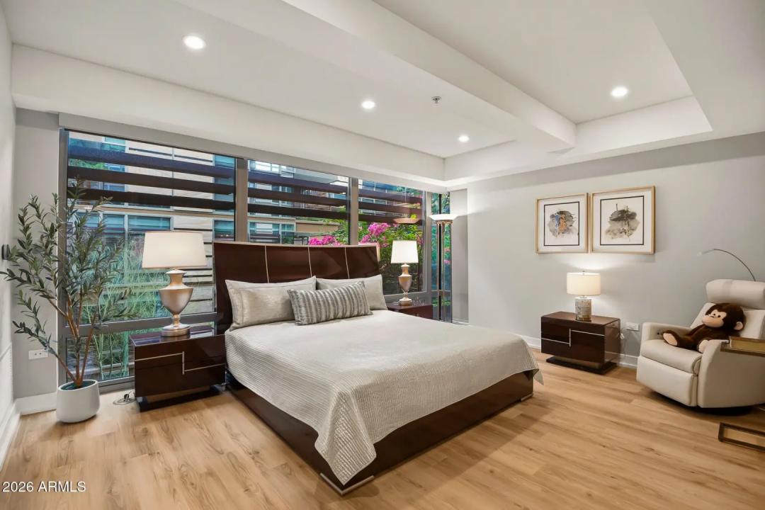 Real Estate Picture 38