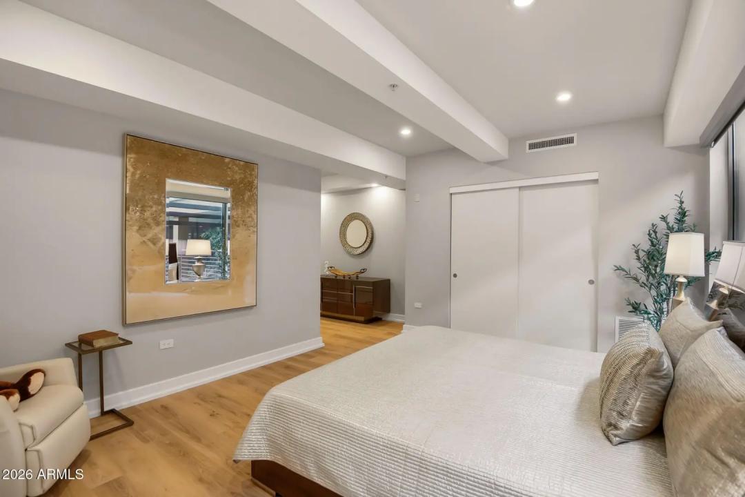 Real Estate Picture 39