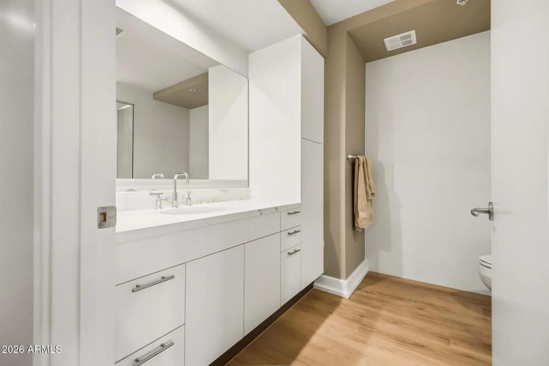 Real Estate Picture 46