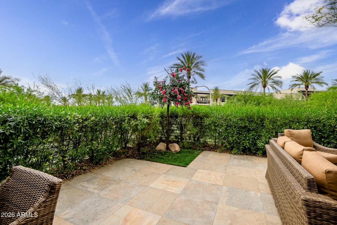 Real Estate Picture 5