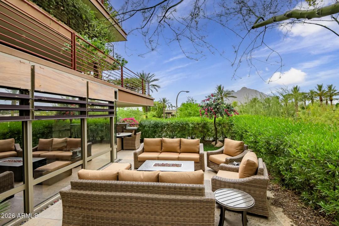 Real Estate Picture 3