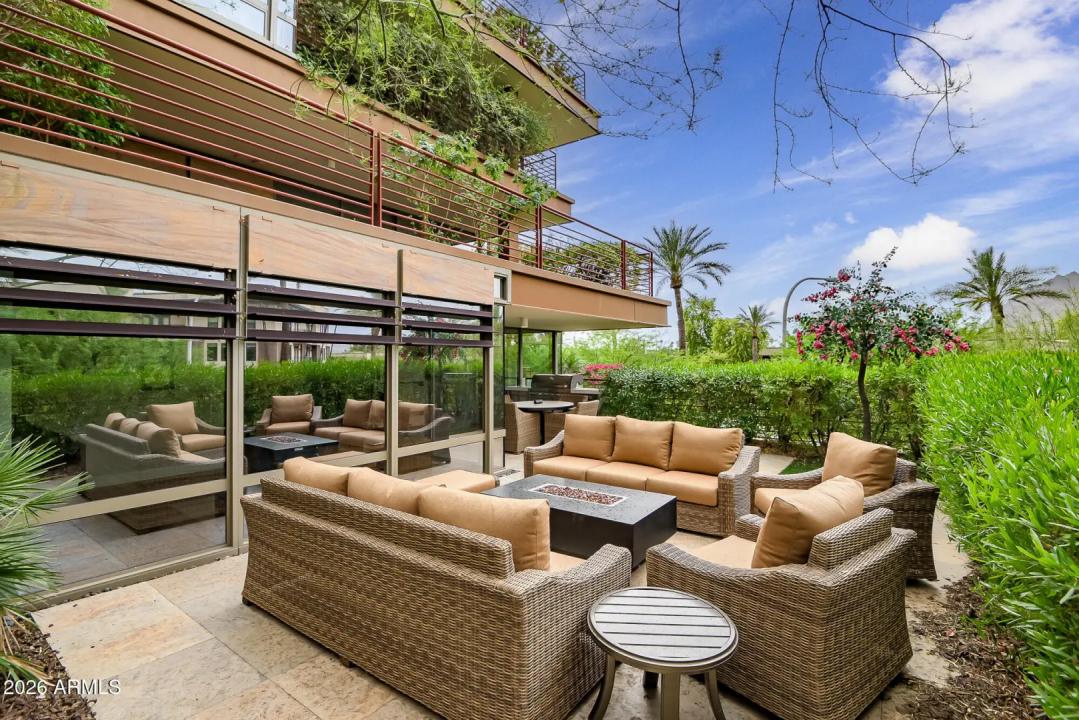 Real Estate Picture 8