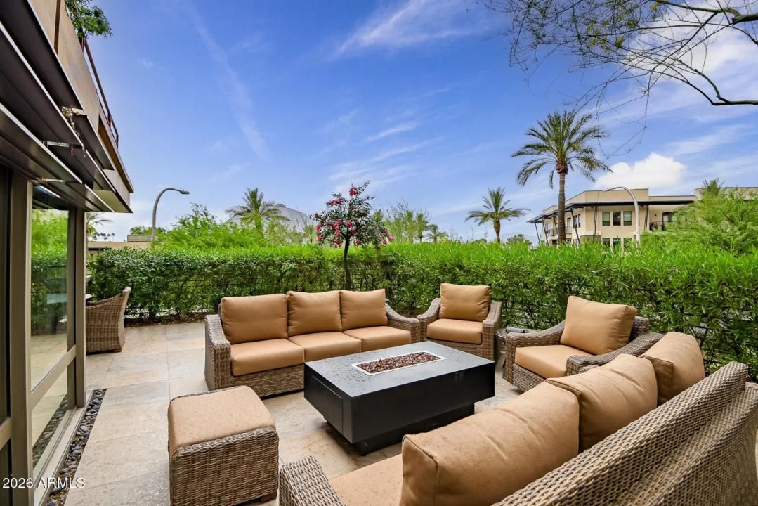 Real Estate Picture 7