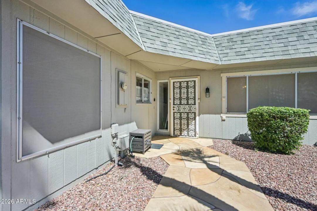 Real Estate Picture 4