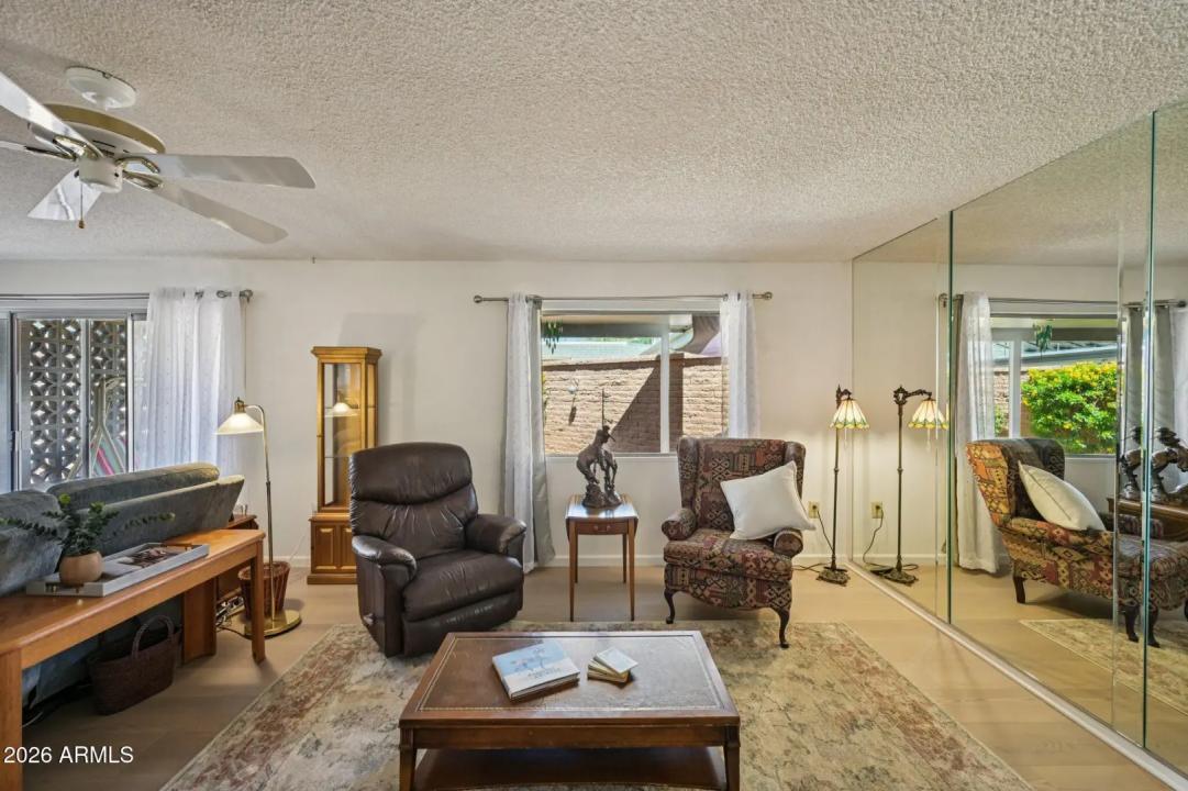 Real Estate Picture 15