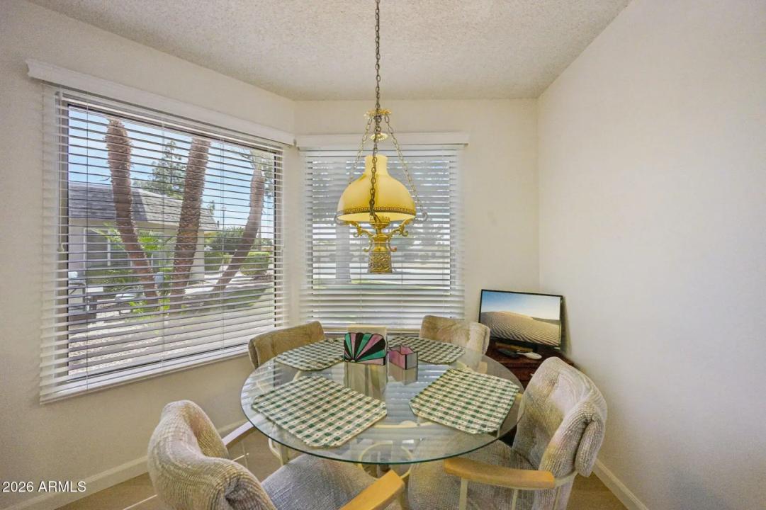 Real Estate Picture 11