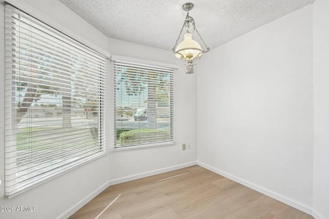 Real Estate Picture 8