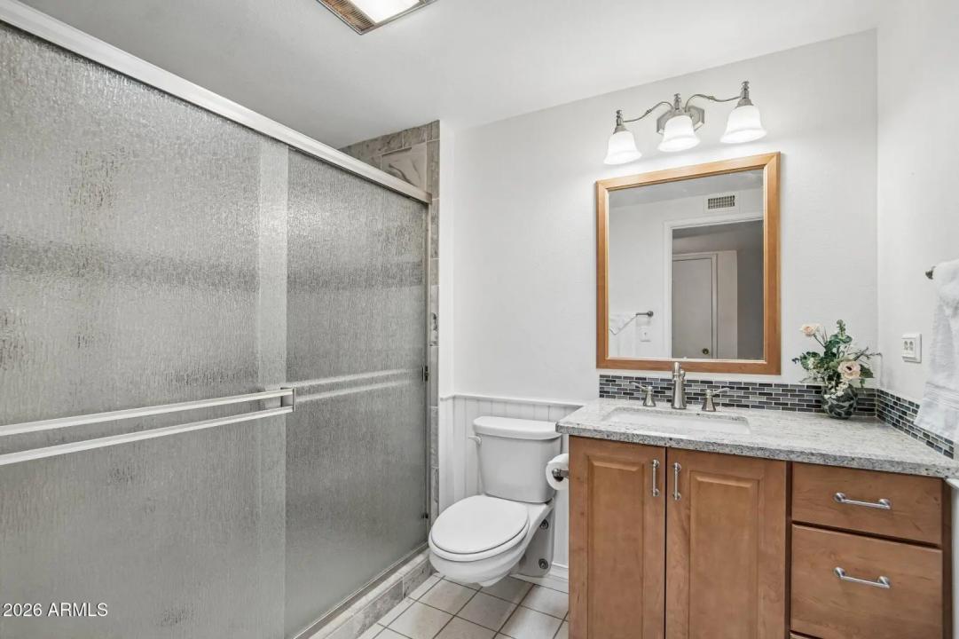 Real Estate Picture 19