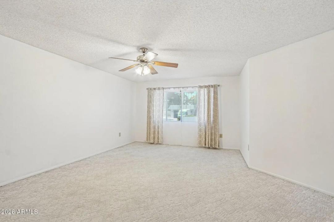 Real Estate Picture 17