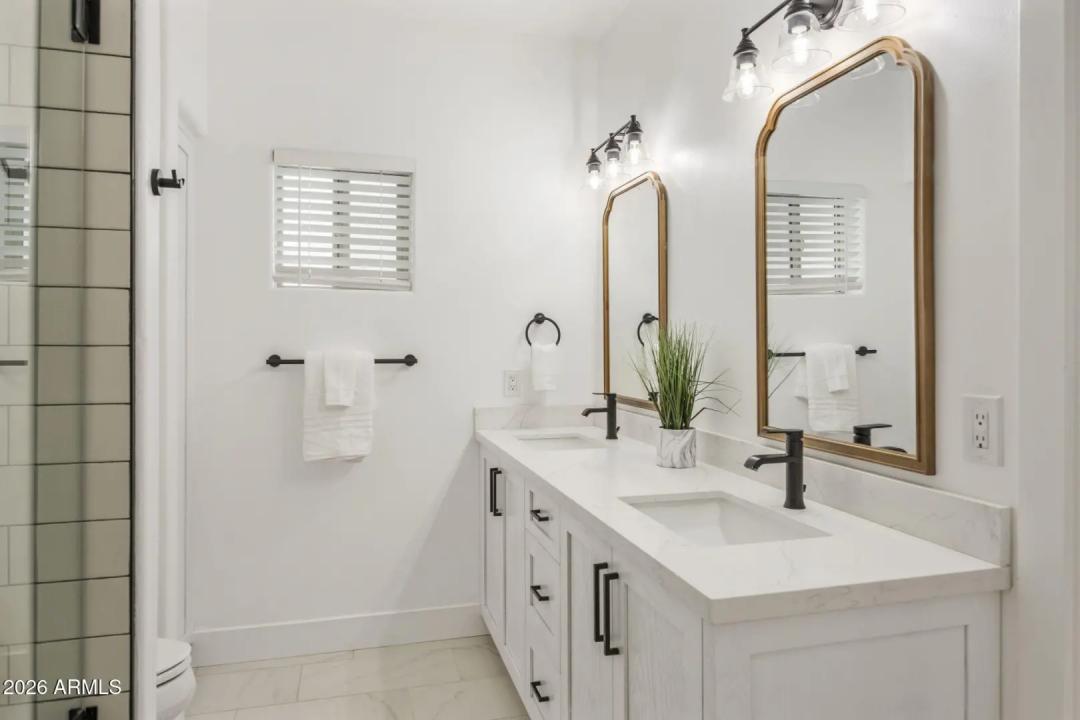 Real Estate Picture 28