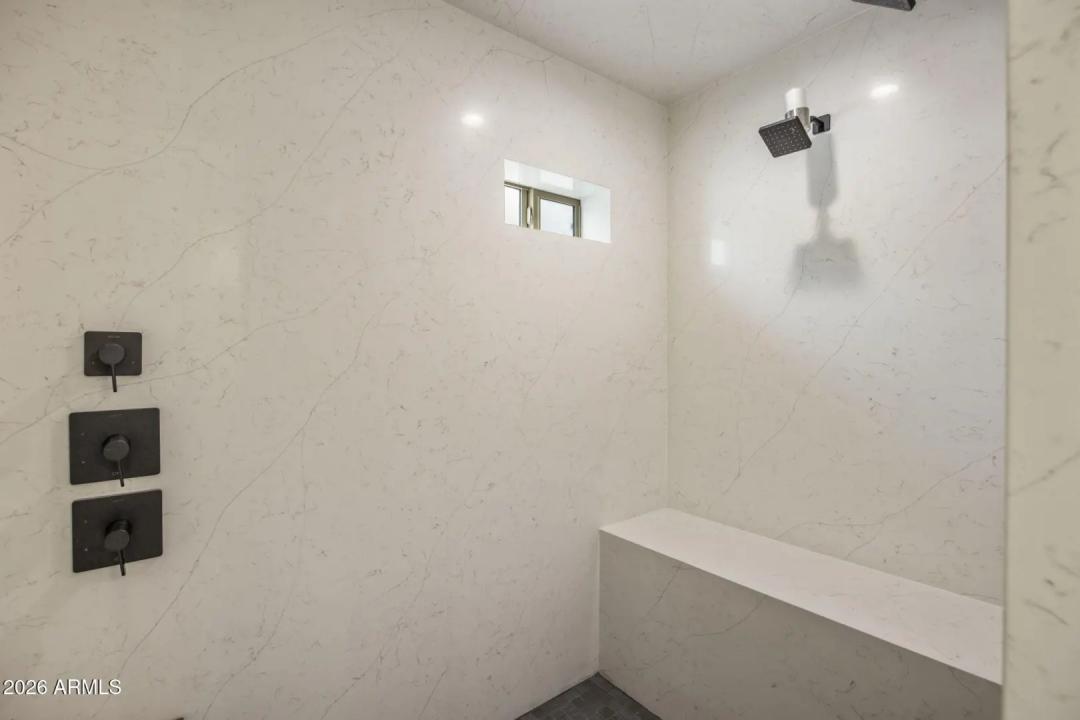 Real Estate Picture 25