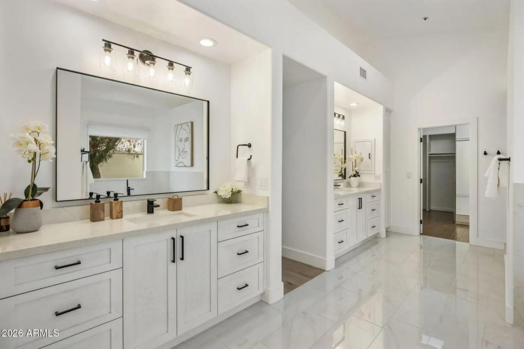 Real Estate Picture 23