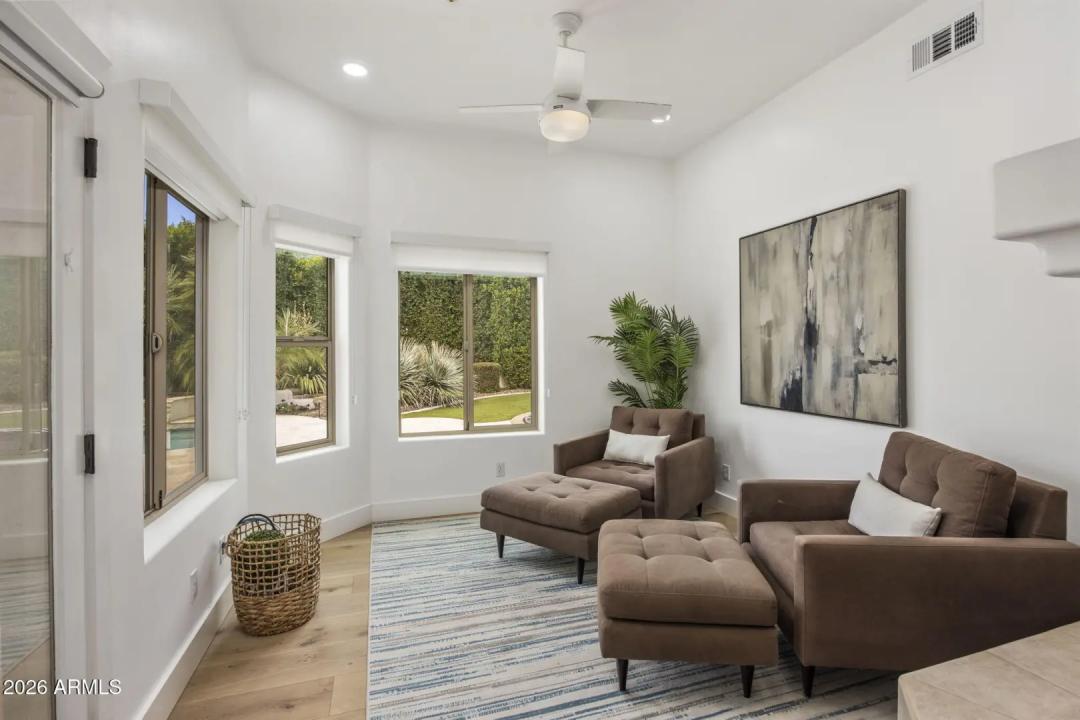 Real Estate Picture 22