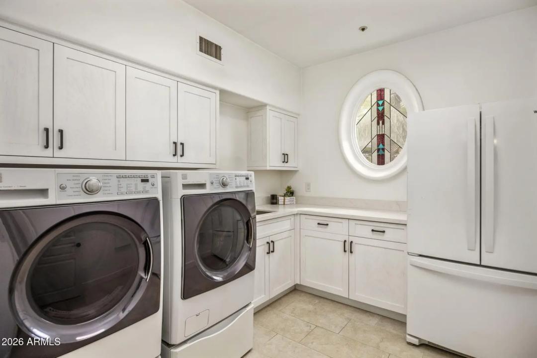 Real Estate Picture 29