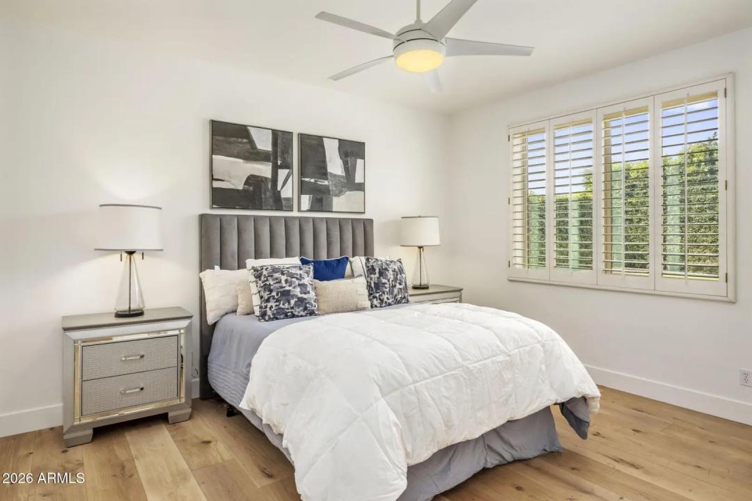 Real Estate Picture 33