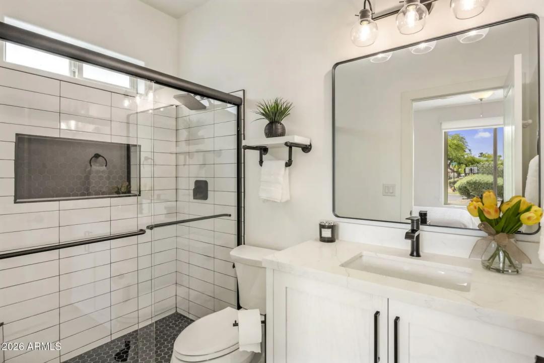 Real Estate Picture 32